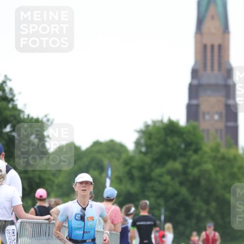 22.06.2025 - Viking Triathlon H.Heesch http://msf.ph/oto/8089766 22.06.2025 16:00:02 Laufen 154 meine-sportfotos.de