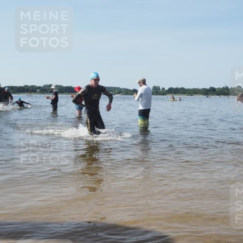 22.06.2025 - Viking Triathlon KatJ http://msf.ph/oto/8089837 22.06.2025 10:25:43 Schwimmen 2, 10, 420, 455, 485, 544, 557 meine-sportfotos.de