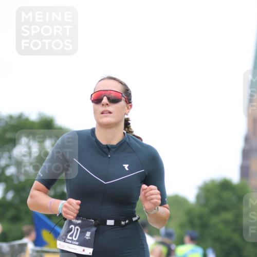 22.06.2025 - Viking Triathlon H.Heesch http://msf.ph/oto/8089877 22.06.2025 15:03:51 Laufen 20 meine-sportfotos.de