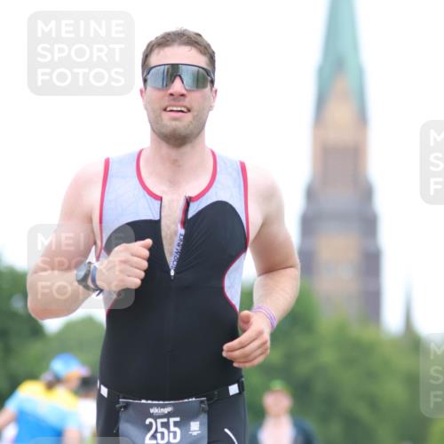 22.06.2025 - Viking Triathlon H.Heesch http://msf.ph/oto/8089908 22.06.2025 15:04:11 Laufen 255, 550 meine-sportfotos.de