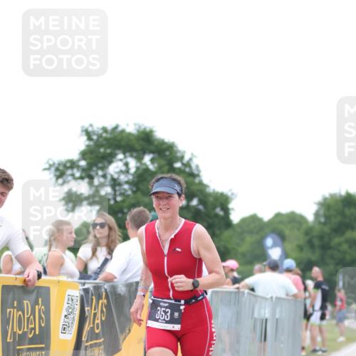 22.06.2025 - Viking Triathlon H.Heesch http://msf.ph/oto/8089937 22.06.2025 16:00:17 Laufen 353 meine-sportfotos.de