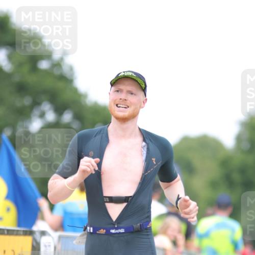 22.06.2025 - Viking Triathlon H.Heesch http://msf.ph/oto/8089939 22.06.2025 15:04:13 Laufen 255, 550 meine-sportfotos.de