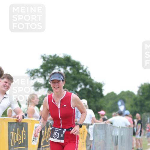 22.06.2025 - Viking Triathlon H.Heesch http://msf.ph/oto/8089955 22.06.2025 16:00:17 Laufen 353 meine-sportfotos.de