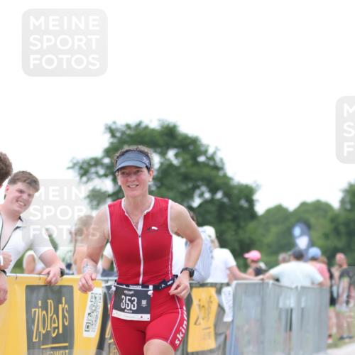 22.06.2025 - Viking Triathlon H.Heesch http://msf.ph/oto/8089960 22.06.2025 16:00:17 Laufen 353 meine-sportfotos.de