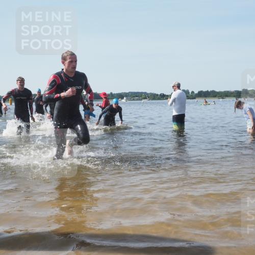 22.06.2025 - Viking Triathlon KatJ http://msf.ph/oto/8089962 22.06.2025 10:25:50 Schwimmen 10, 49, 420, 455, 485, 544, 557, 642 meine-sportfotos.de