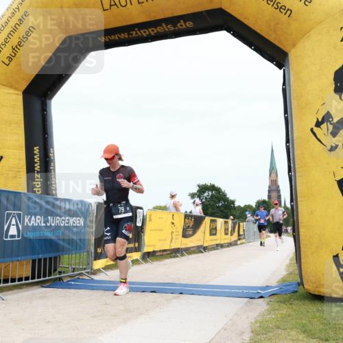 22.06.2025 - Viking Triathlon H.Heesch http://msf.ph/oto/8089982 22.06.2025 13:35:20 Laufen 65, 79, 414, 462 meine-sportfotos.de