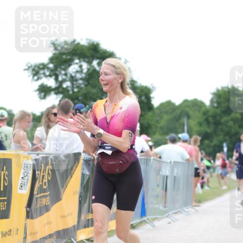 22.06.2025 - Viking Triathlon H.Heesch http://msf.ph/oto/8090001 22.06.2025 16:00:45 Laufen 54, 436 meine-sportfotos.de