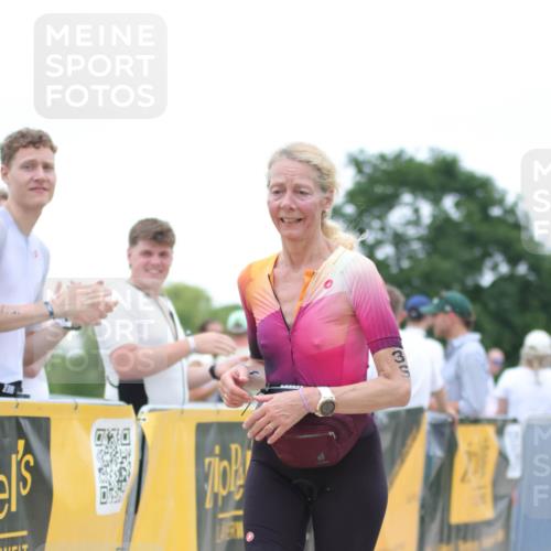 22.06.2025 - Viking Triathlon H.Heesch http://msf.ph/oto/8090056 22.06.2025 16:00:46 Laufen 54, 436 meine-sportfotos.de