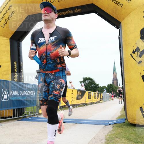 22.06.2025 - Viking Triathlon H.Heesch http://msf.ph/oto/8090071 22.06.2025 13:35:43 Laufen 242, 355 meine-sportfotos.de