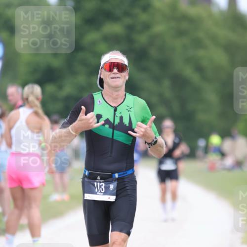 22.06.2025 - Viking Triathlon H.Heesch http://msf.ph/oto/8090081 22.06.2025 15:07:17 Laufen 113 meine-sportfotos.de