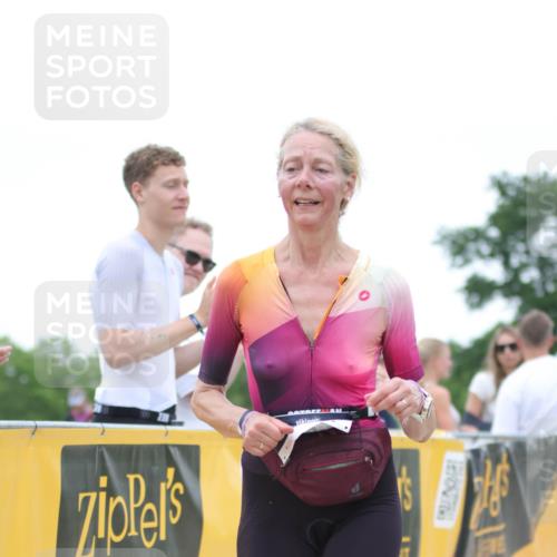 22.06.2025 - Viking Triathlon H.Heesch http://msf.ph/oto/8090088 22.06.2025 16:00:47 Laufen 54, 436 meine-sportfotos.de