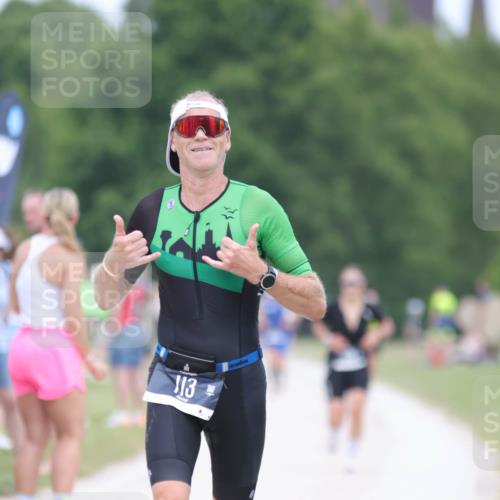 22.06.2025 - Viking Triathlon H.Heesch http://msf.ph/oto/8090094 22.06.2025 15:07:17 Laufen 113 meine-sportfotos.de