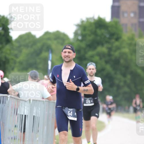 22.06.2025 - Viking Triathlon H.Heesch http://msf.ph/oto/8090130 22.06.2025 16:00:50 Laufen 54, 378, 436 meine-sportfotos.de
