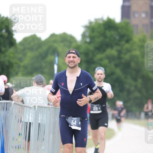 22.06.2025 - Viking Triathlon H.Heesch http://msf.ph/oto/8090138 22.06.2025 16:00:50 Laufen 54, 378, 436 meine-sportfotos.de