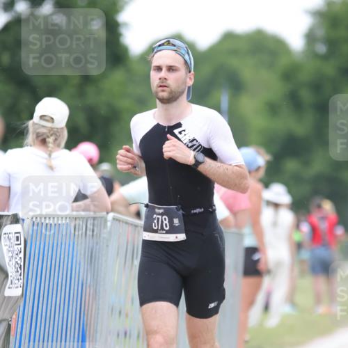22.06.2025 - Viking Triathlon H.Heesch http://msf.ph/oto/8090187 22.06.2025 16:00:53 Laufen 54, 378 meine-sportfotos.de