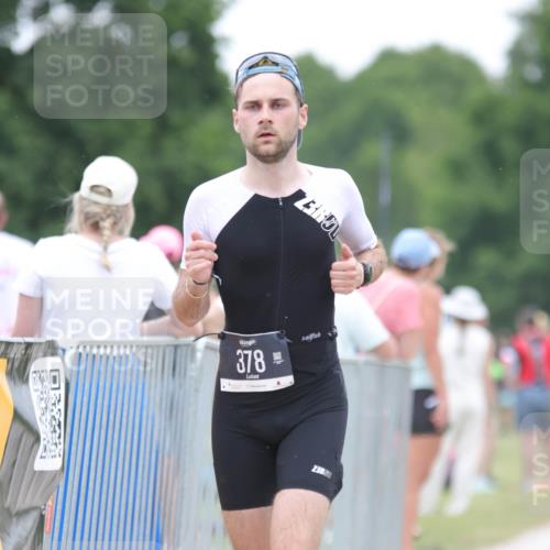 22.06.2025 - Viking Triathlon H.Heesch http://msf.ph/oto/8090200 22.06.2025 16:00:53 Laufen 54, 378 meine-sportfotos.de