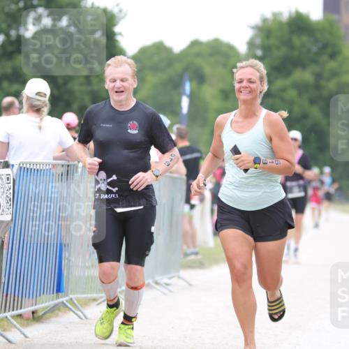 22.06.2025 - Viking Triathlon H.Heesch http://msf.ph/oto/8090230 22.06.2025 16:01:09 Laufen 619 meine-sportfotos.de