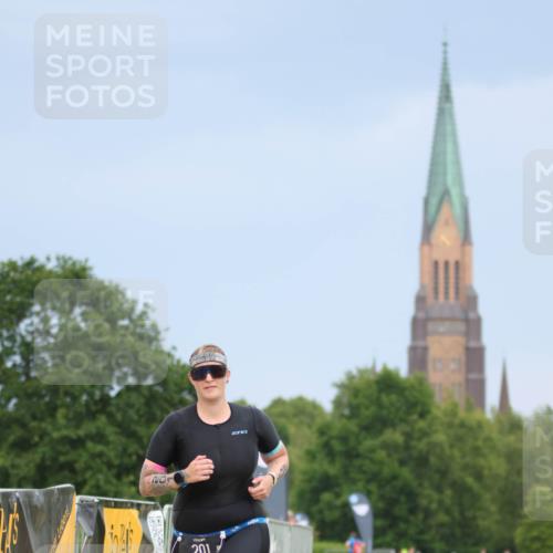 22.06.2025 - Viking Triathlon H.Heesch http://msf.ph/oto/8090240 22.06.2025 16:53:55 Laufen 201 meine-sportfotos.de