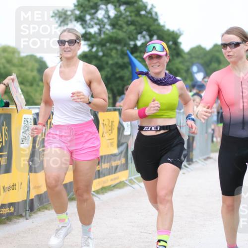 22.06.2025 - Viking Triathlon H.Heesch http://msf.ph/oto/8090297 22.06.2025 15:07:37 Laufen 612 meine-sportfotos.de