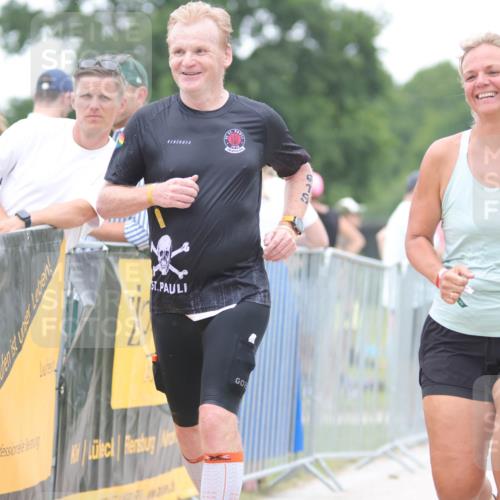 22.06.2025 - Viking Triathlon H.Heesch http://msf.ph/oto/8090314 22.06.2025 16:01:11 Laufen 291, 543, 619 meine-sportfotos.de