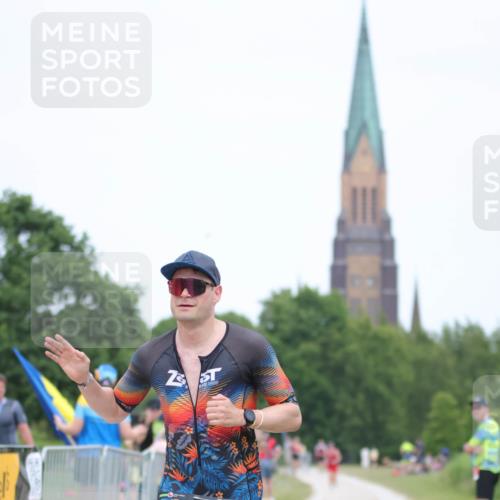 22.06.2025 - Viking Triathlon H.Heesch http://msf.ph/oto/8090407 22.06.2025 15:08:19 Laufen 355 meine-sportfotos.de