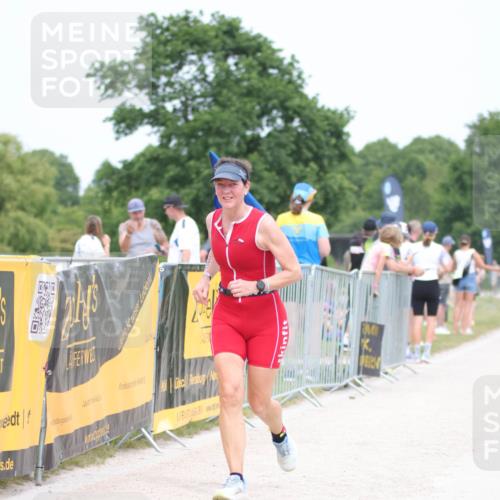 22.06.2025 - Viking Triathlon H.Heesch http://msf.ph/oto/8090436 22.06.2025 15:08:45 Laufen 353 meine-sportfotos.de