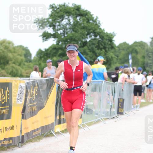 22.06.2025 - Viking Triathlon H.Heesch http://msf.ph/oto/8090447 22.06.2025 15:08:45 Laufen 353 meine-sportfotos.de