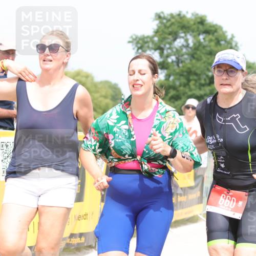22.06.2025 - Viking Triathlon H.Heesch http://msf.ph/oto/8090875 22.06.2025 15:10:22 Laufen 261, 518, 660 meine-sportfotos.de