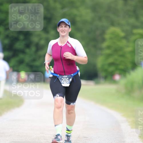 22.06.2025 - Viking Triathlon H.Heesch http://msf.ph/oto/8090877 22.06.2025 17:00:24 Laufen 206 meine-sportfotos.de