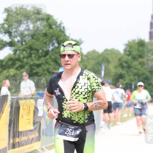 22.06.2025 - Viking Triathlon H.Heesch http://msf.ph/oto/8090906 22.06.2025 15:10:28 Laufen 261 meine-sportfotos.de