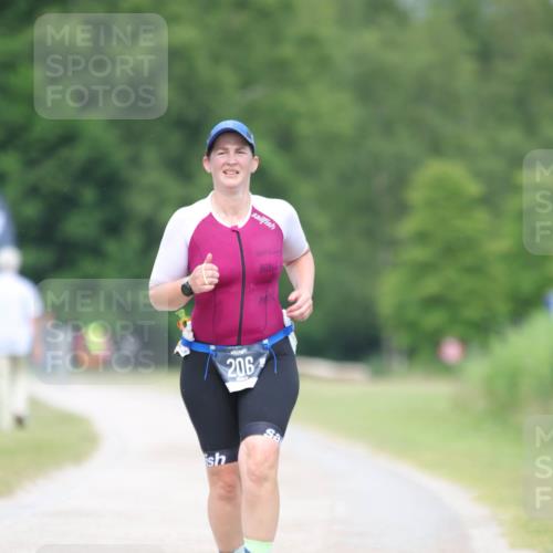 22.06.2025 - Viking Triathlon H.Heesch http://msf.ph/oto/8090955 22.06.2025 17:00:24 Laufen 206 meine-sportfotos.de