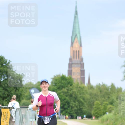 22.06.2025 - Viking Triathlon H.Heesch http://msf.ph/oto/8091027 22.06.2025 17:00:28 Laufen 206 meine-sportfotos.de
