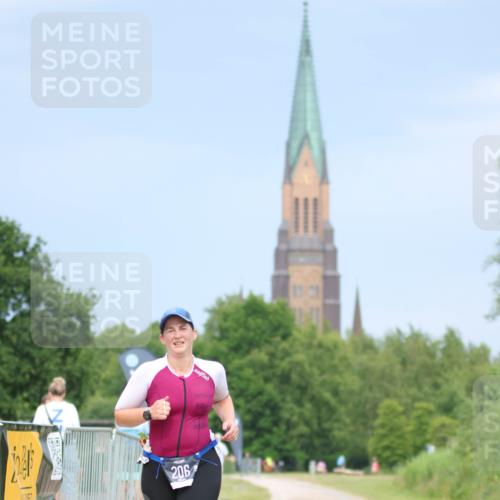 22.06.2025 - Viking Triathlon H.Heesch http://msf.ph/oto/8091057 22.06.2025 17:00:28 Laufen 206 meine-sportfotos.de