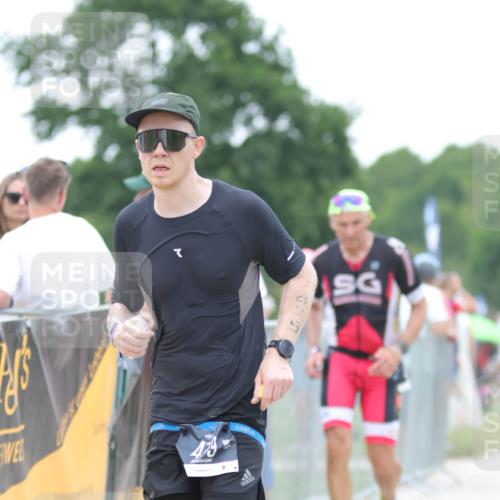 22.06.2025 - Viking Triathlon H.Heesch http://msf.ph/oto/8091091 22.06.2025 16:02:13 Laufen 283, 479, 493 meine-sportfotos.de