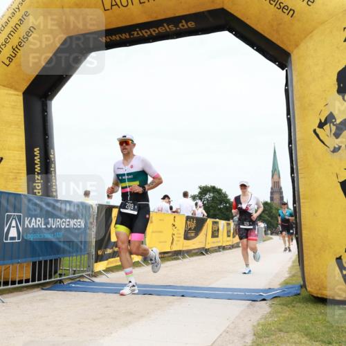 22.06.2025 - Viking Triathlon H.Heesch http://msf.ph/oto/8091096 22.06.2025 13:42:25 Laufen 209, 316, 320, 326, 493, 621 meine-sportfotos.de