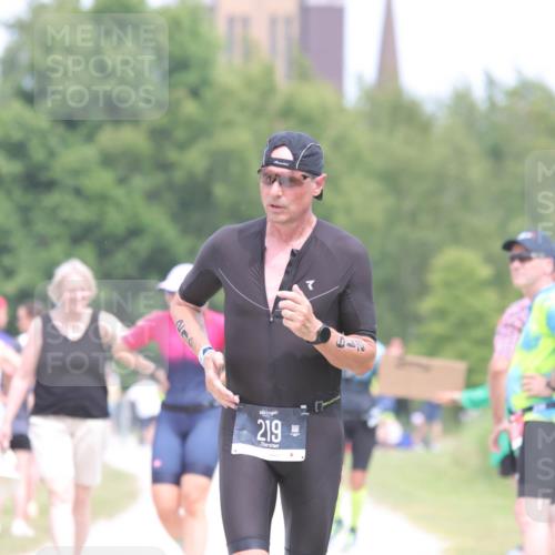 22.06.2025 - Viking Triathlon H.Heesch http://msf.ph/oto/8091259 22.06.2025 15:11:18 Laufen 219, 462 meine-sportfotos.de