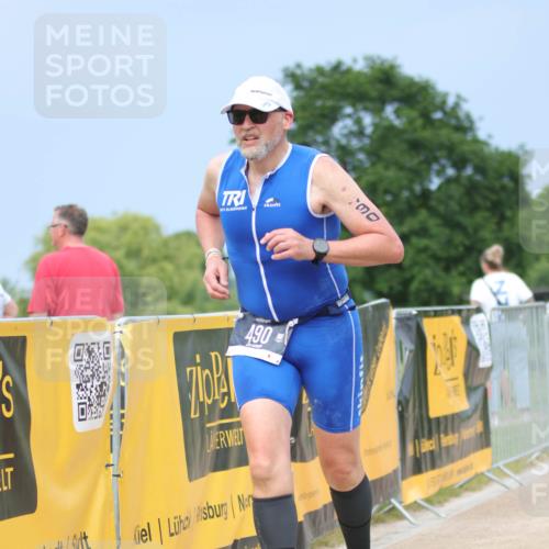 22.06.2025 - Viking Triathlon H.Heesch http://msf.ph/oto/8091314 22.06.2025 17:01:36 Laufen 490 meine-sportfotos.de
