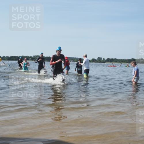22.06.2025 - Viking Triathlon KatJ http://msf.ph/oto/8091325 22.06.2025 10:27:34 Schwimmen 1, 176, 272, 286, 611 meine-sportfotos.de