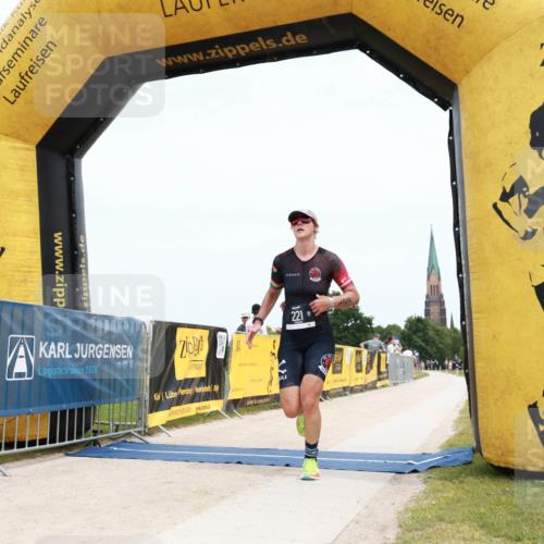 22.06.2025 - Viking Triathlon H.Heesch http://msf.ph/oto/8091352 22.06.2025 13:43:46 Laufen 221 meine-sportfotos.de