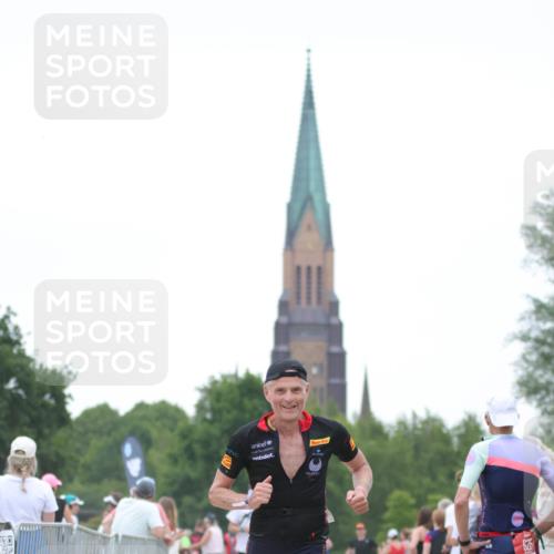 22.06.2025 - Viking Triathlon H.Heesch http://msf.ph/oto/8091460 22.06.2025 16:02:31 Laufen 102, 490 meine-sportfotos.de