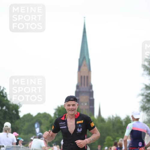 22.06.2025 - Viking Triathlon H.Heesch http://msf.ph/oto/8091518 22.06.2025 16:02:32 Laufen 102, 183, 490 meine-sportfotos.de