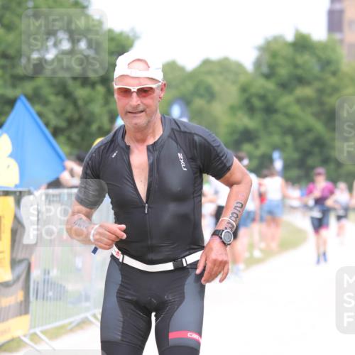 22.06.2025 - Viking Triathlon H.Heesch http://msf.ph/oto/8091528 22.06.2025 15:11:54 Laufen 283 meine-sportfotos.de