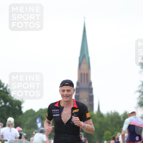22.06.2025 - Viking Triathlon H.Heesch http://msf.ph/oto/8091565 22.06.2025 16:02:32 Laufen 102, 183, 490 meine-sportfotos.de