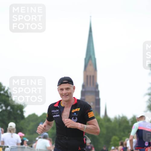22.06.2025 - Viking Triathlon H.Heesch http://msf.ph/oto/8091574 22.06.2025 16:02:32 Laufen 102, 183, 490 meine-sportfotos.de