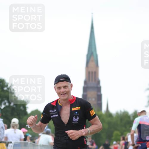 22.06.2025 - Viking Triathlon H.Heesch http://msf.ph/oto/8091584 22.06.2025 16:02:32 Laufen 102, 183, 490 meine-sportfotos.de