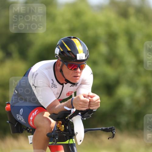 22.06.2025 - Viking Triathlon Yannick Fuchs http://msf.ph/oto/8091589 22.06.2025 11:10:55 Radfahren 329, 346, 637 meine-sportfotos.de