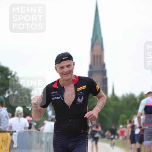 22.06.2025 - Viking Triathlon H.Heesch http://msf.ph/oto/8091592 22.06.2025 16:02:32 Laufen 102, 183, 490 meine-sportfotos.de