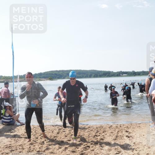 22.06.2025 - Viking Triathlon MichiJ http://msf.ph/oto/8091599 22.06.2025 10:38:47 Schwimmen 26, 40, 57, 85, 135, 156, 164, 210, 211, 215, 315, 327, 336 meine-sportfotos.de