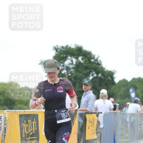 22.06.2025 - Viking Triathlon H.Heesch http://msf.ph/oto/8091673 22.06.2025 16:02:39 Laufen 183, 403 meine-sportfotos.de
