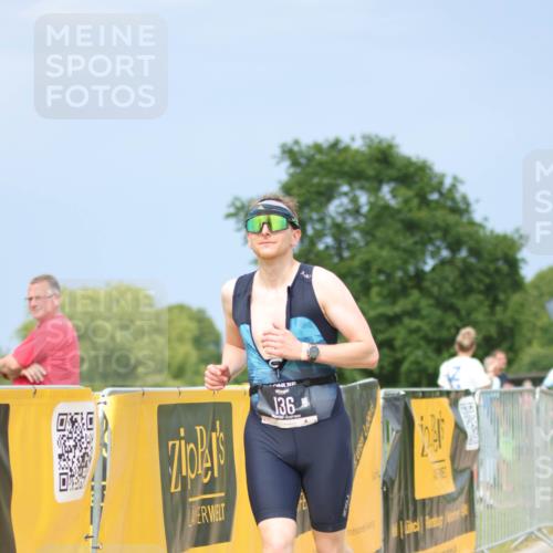 22.06.2025 - Viking Triathlon H.Heesch http://msf.ph/oto/8091702 22.06.2025 17:02:37 Laufen 136 meine-sportfotos.de